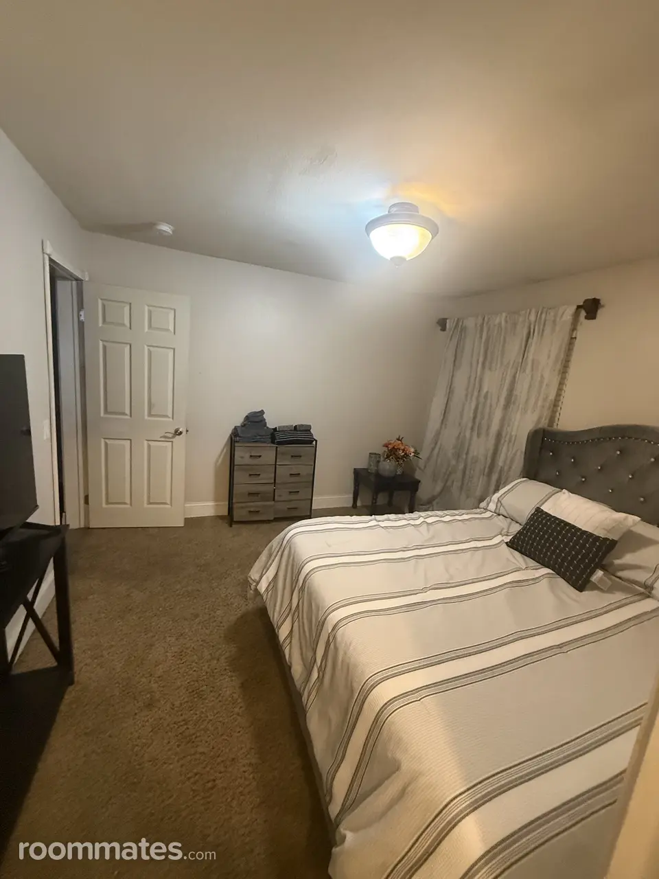 Profile photo 2 of 13