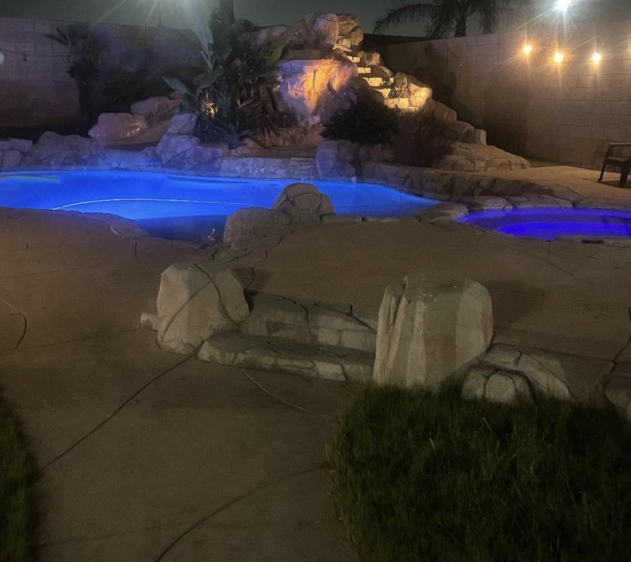 Profile photo 8 of 13