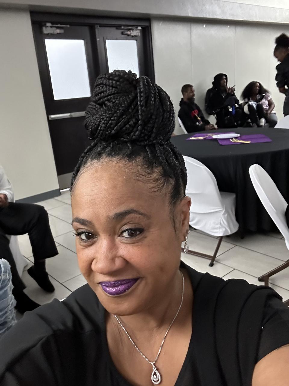 Profile photo 8 of 13