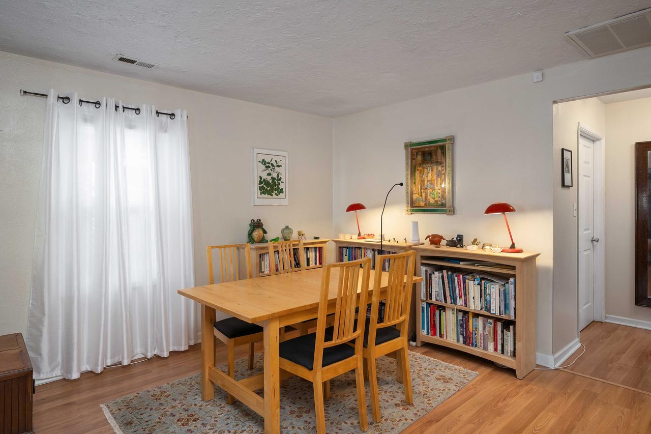 Profile photo 10 of 11