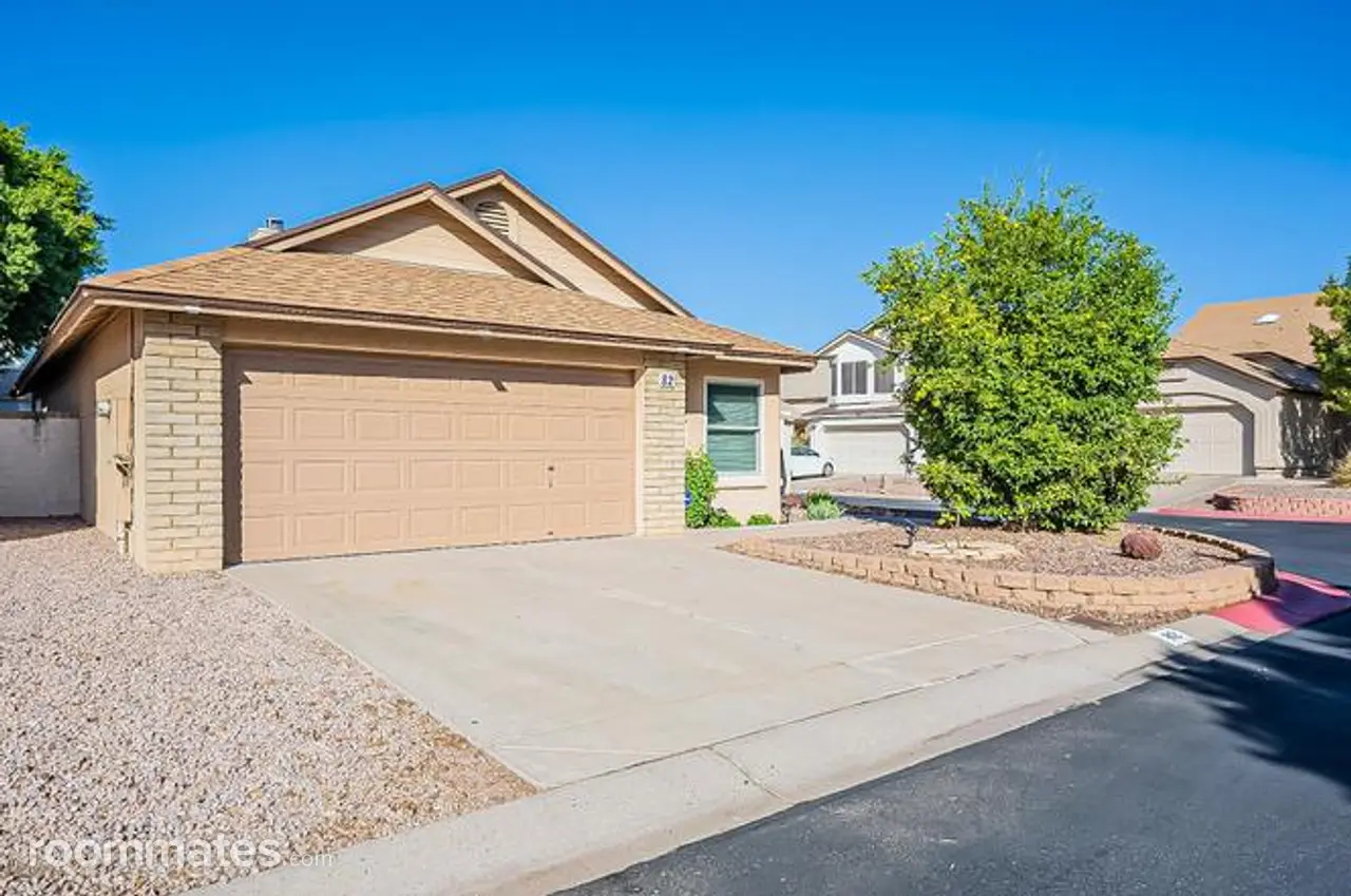 Profile photo 4 of 10