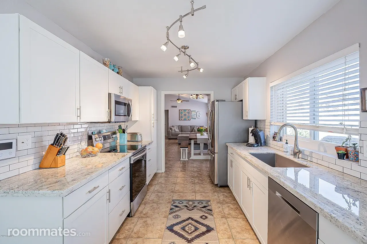 Profile photo 5 of 10