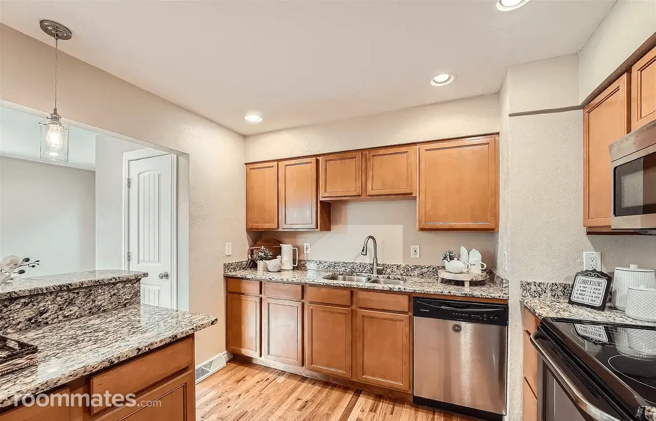 Profile photo 3 of 12