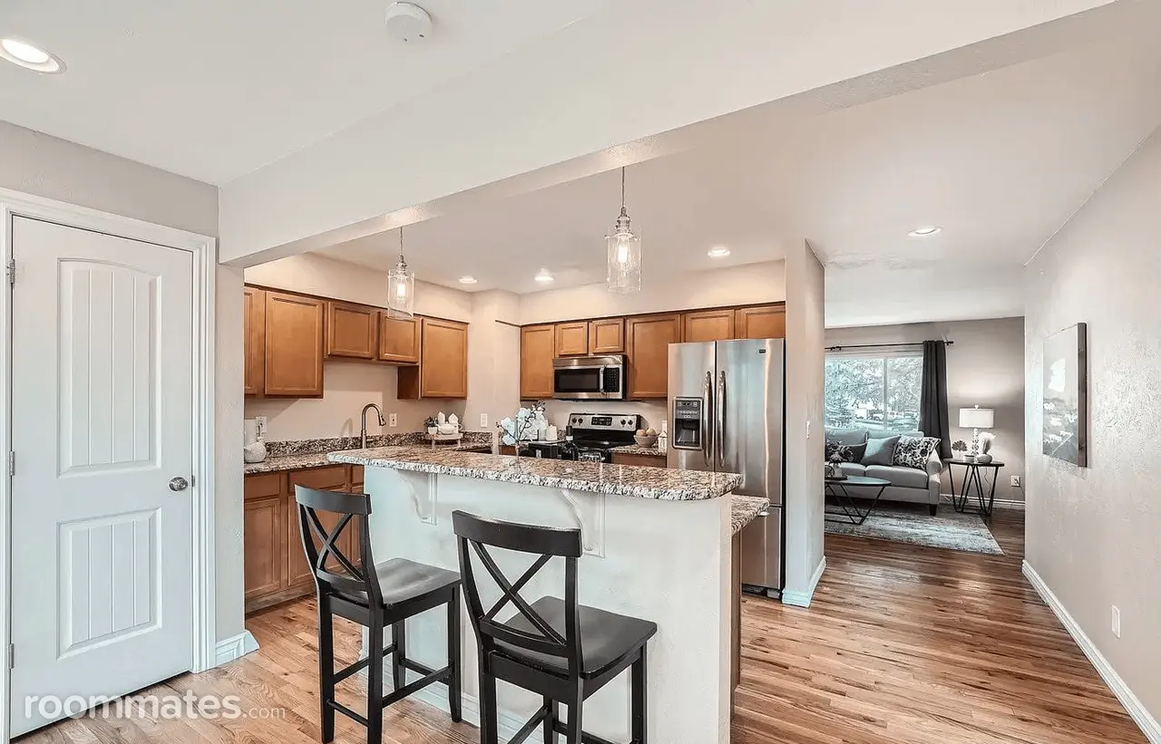 Profile photo 8 of 12