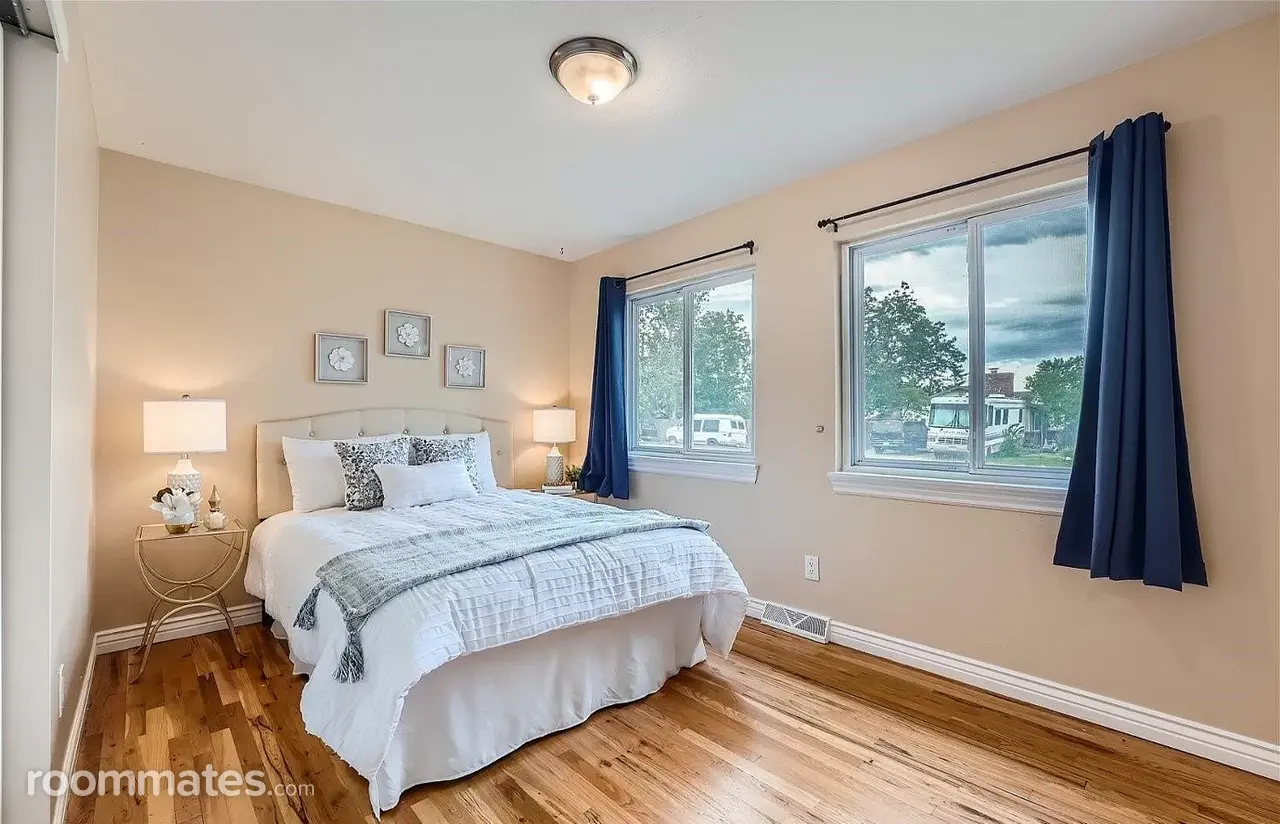 Profile photo 5 of 12