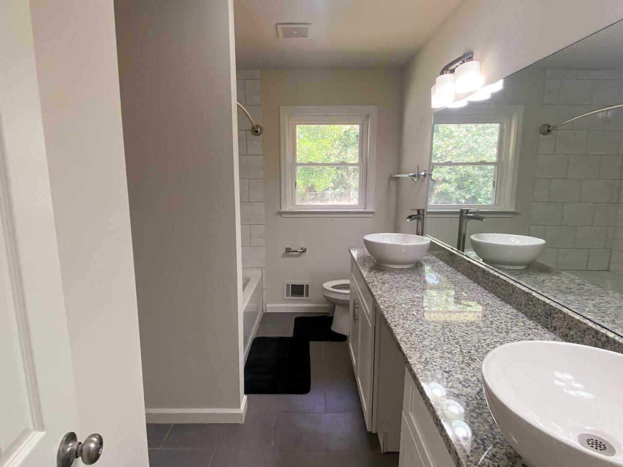 Profile photo 8 of 10