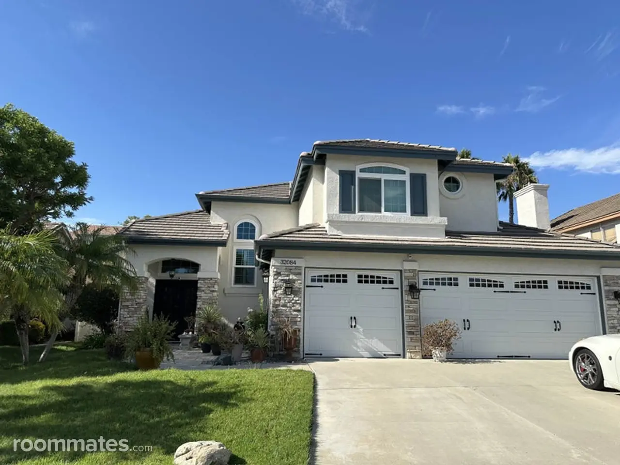 Profile photo 1 of 8