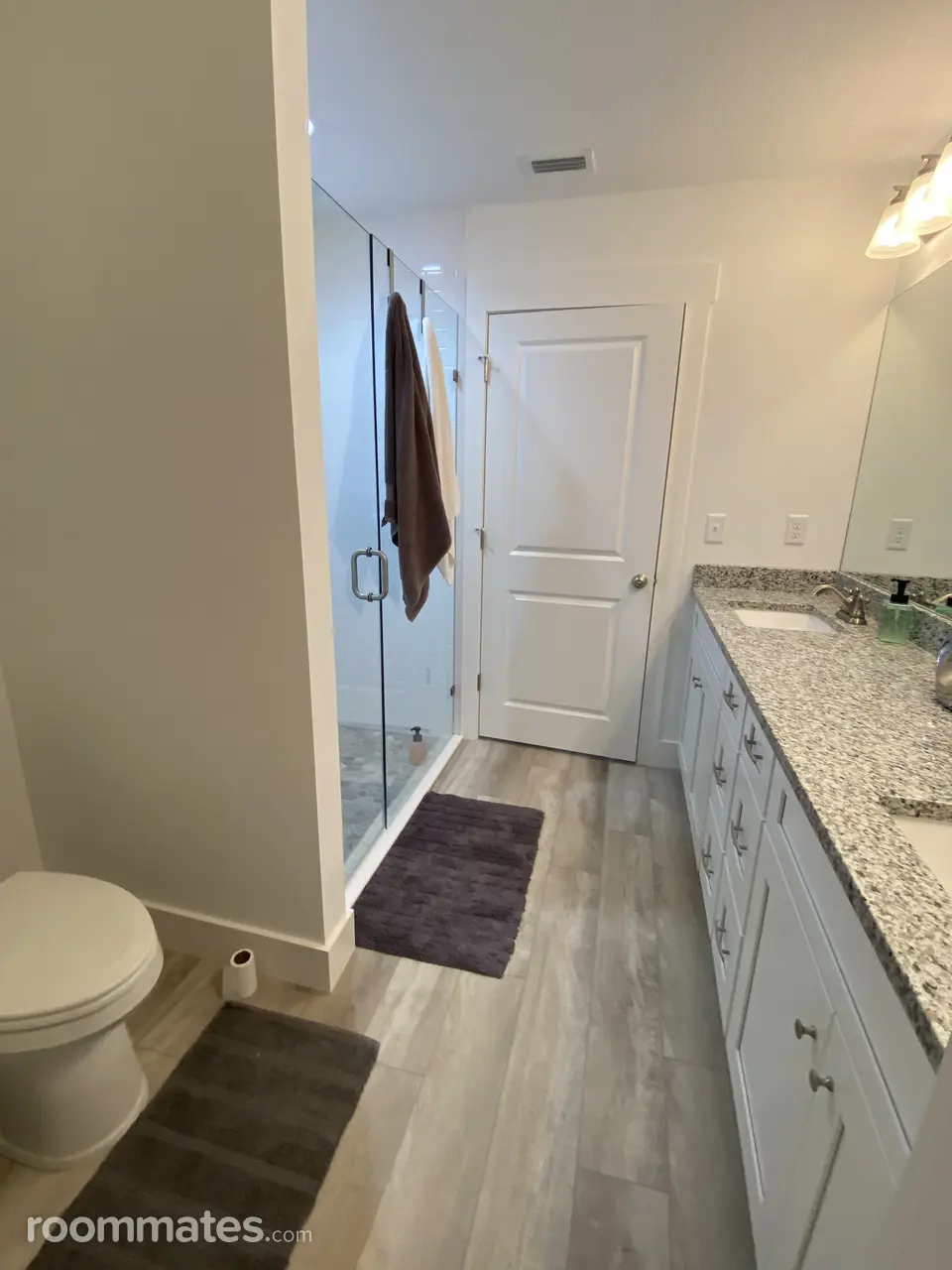 Profile photo 3 of 9