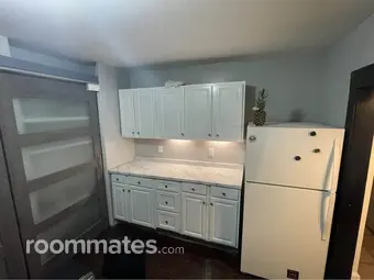 Room for rent in Baltimore, MD $795, townhouse