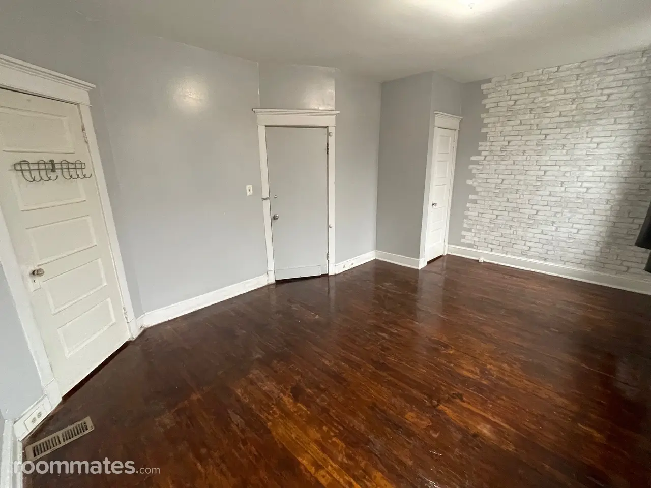 Profile photo 8 of 10