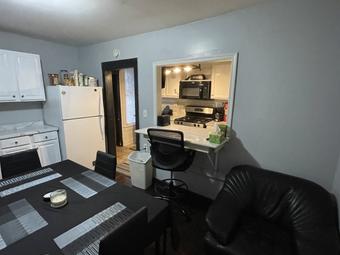 Room for rent in Baltimore, MD $795, townhouse