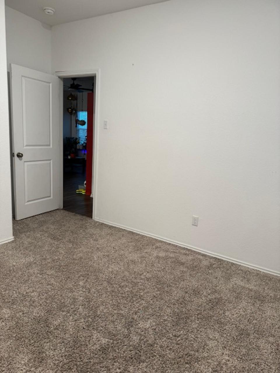 Profile photo 3 of 9