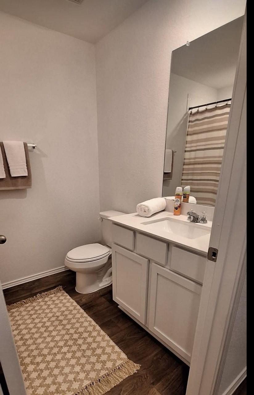 Profile photo 12 of 16