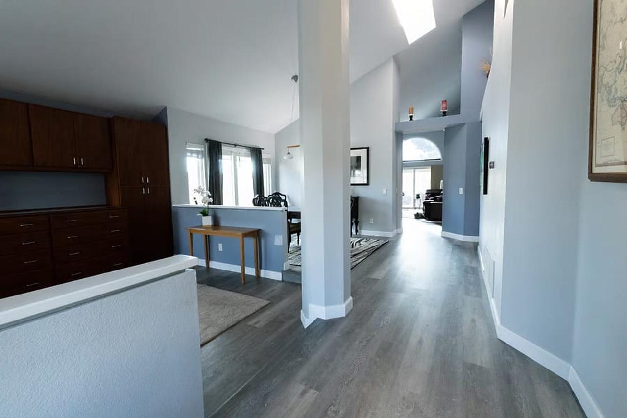 Profile photo 4 of 6