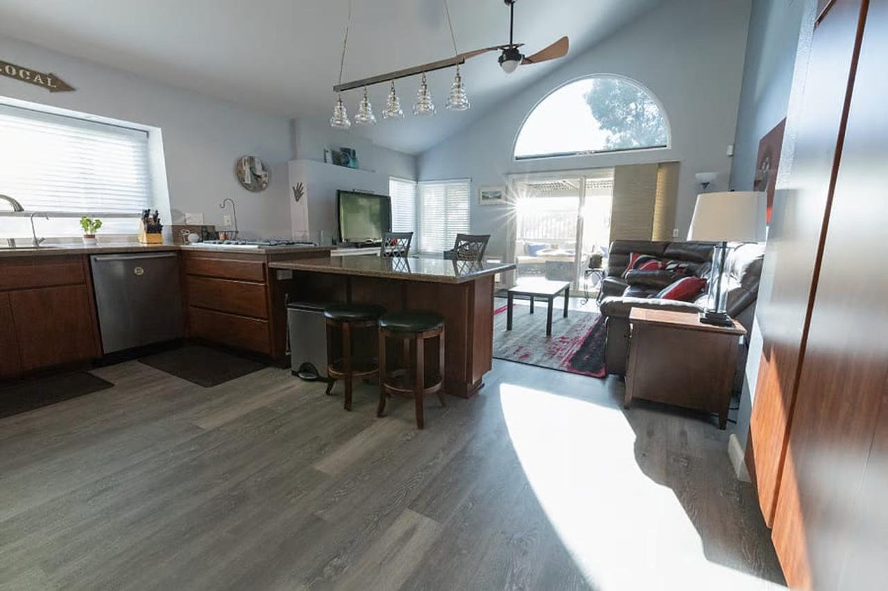 Profile photo 2 of 6