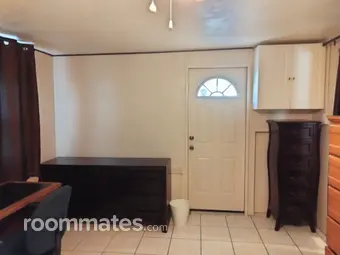 Room for rent in St. Petersburg, FL $720, house