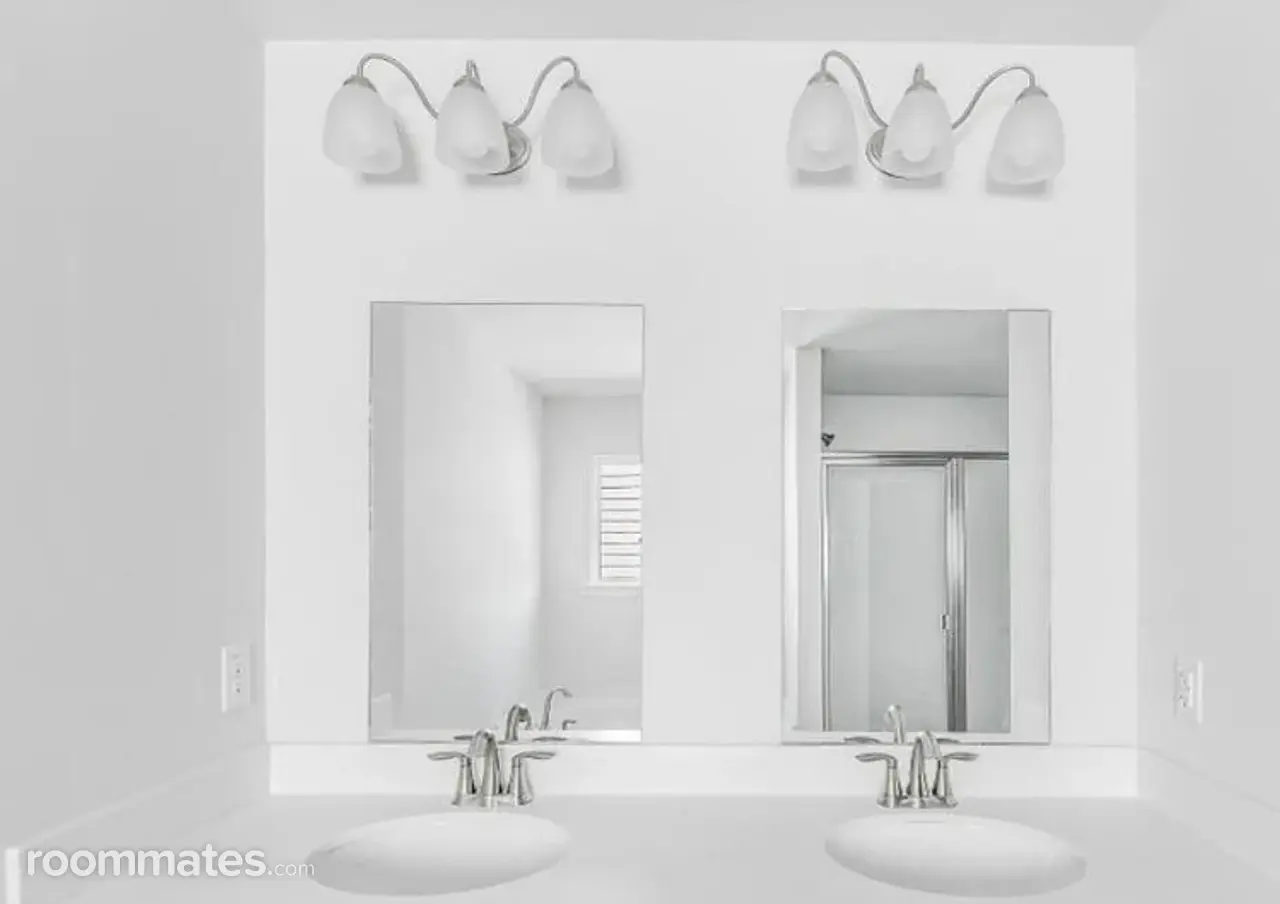 Profile photo 6 of 16