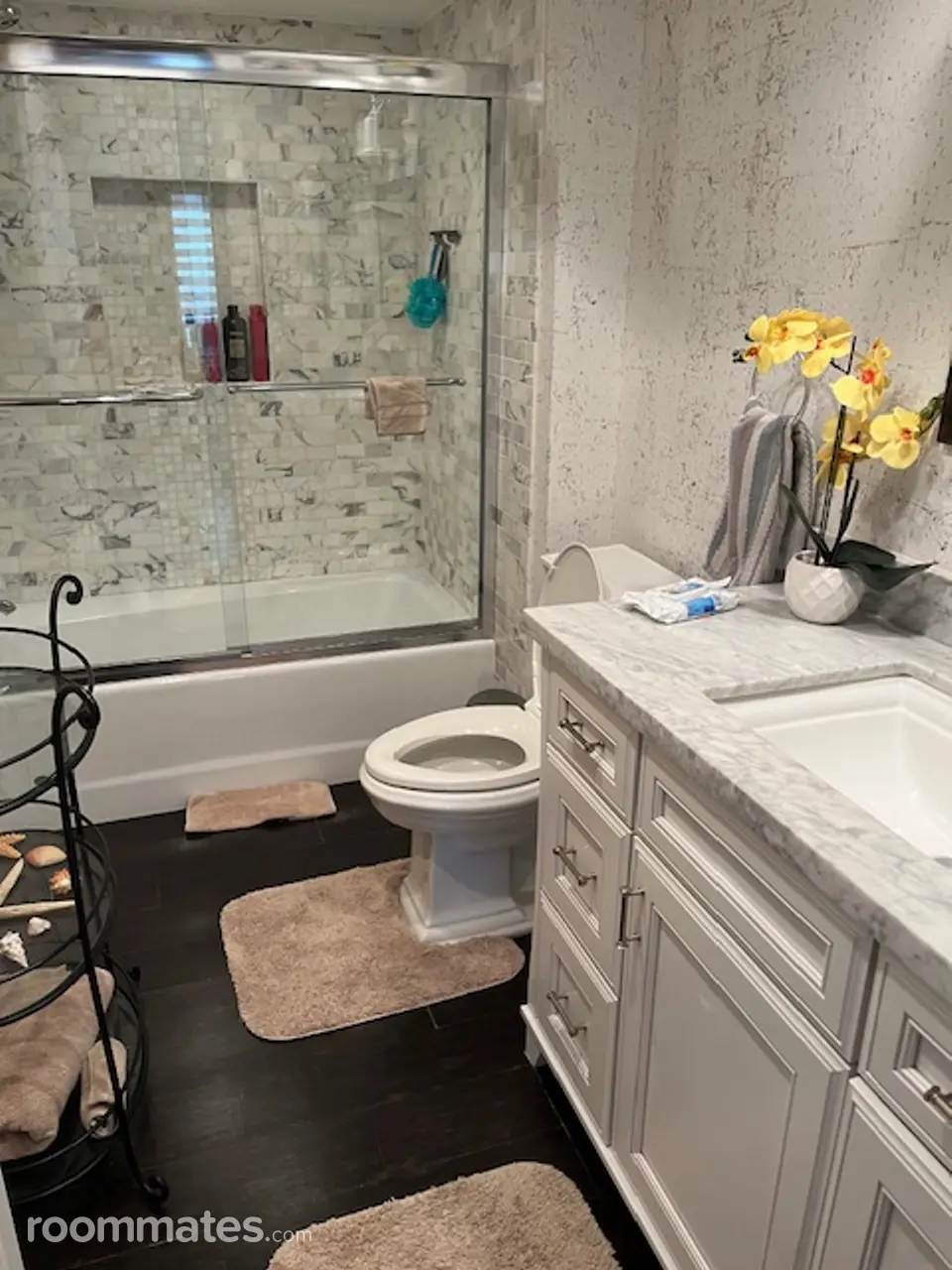 Profile photo 4 of 8