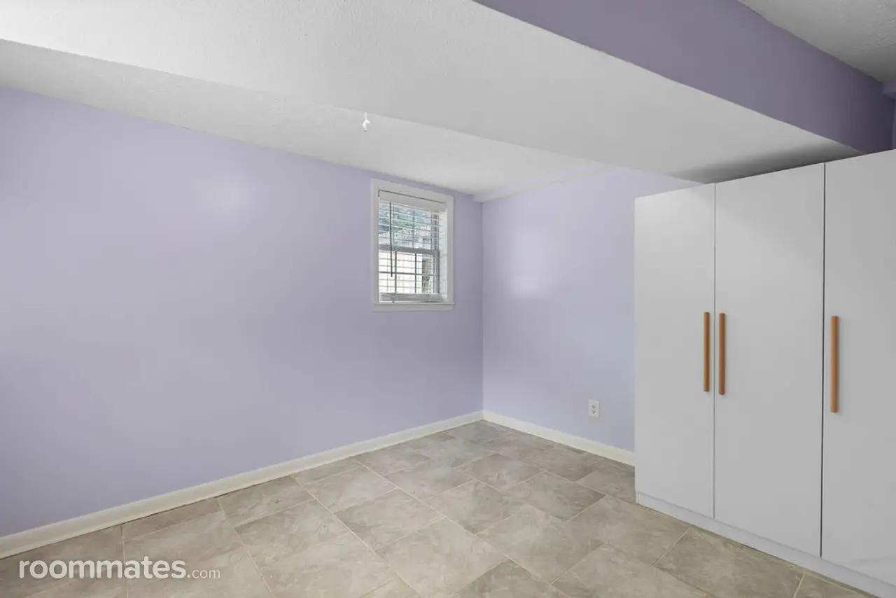 Profile photo 3 of 10