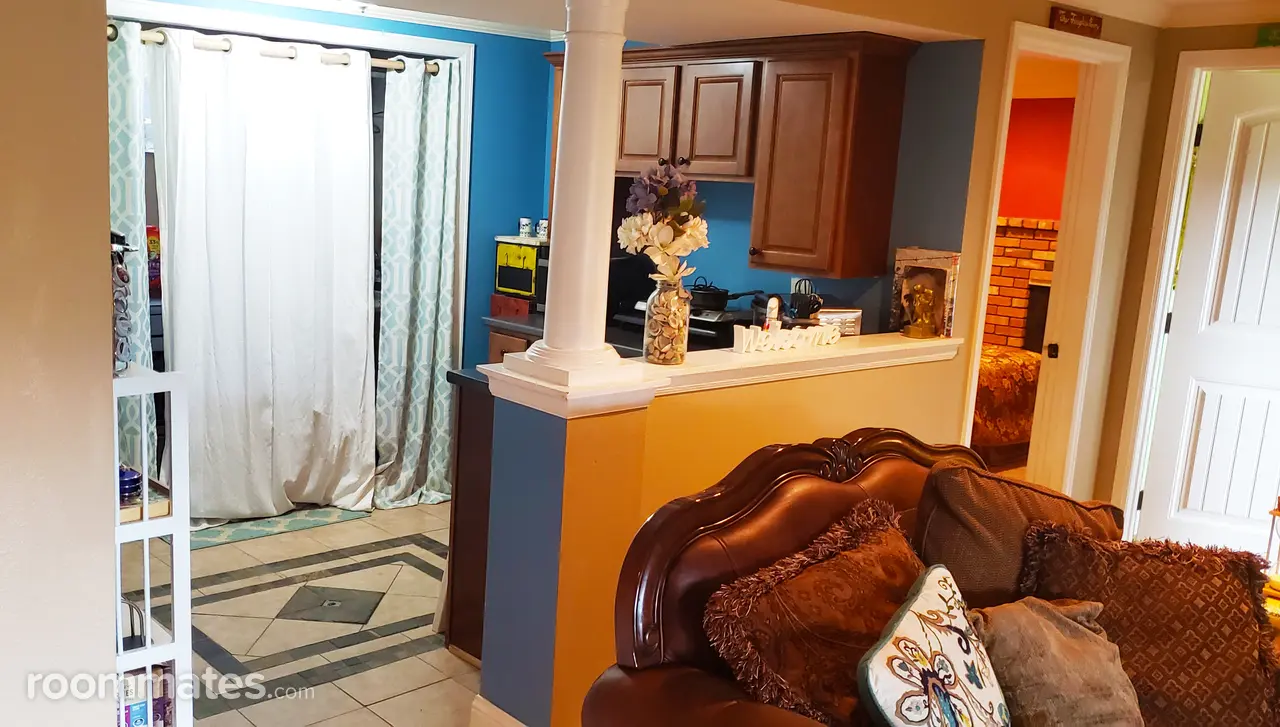 Profile photo 8 of 13