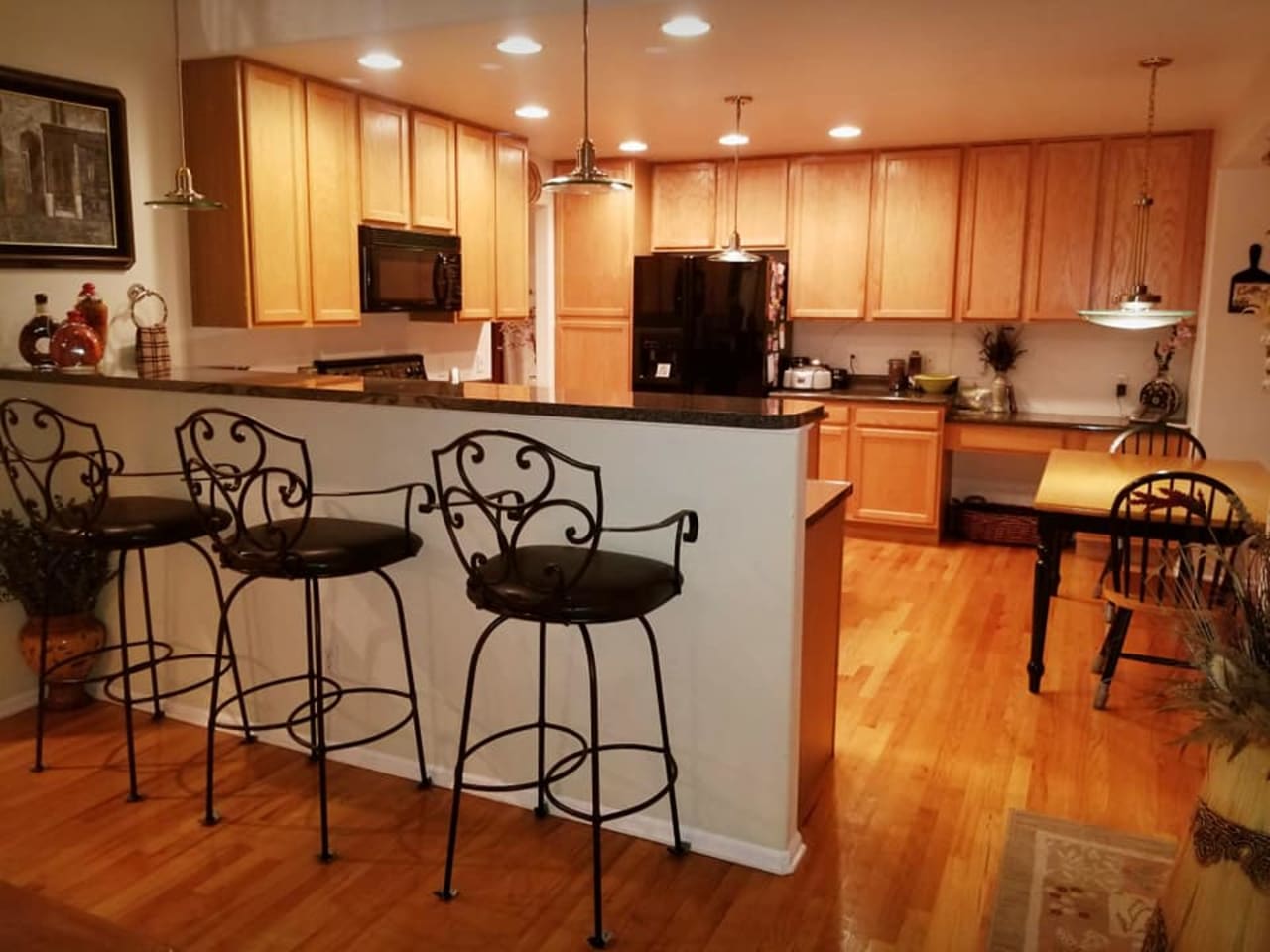 Profile photo 4 of 12