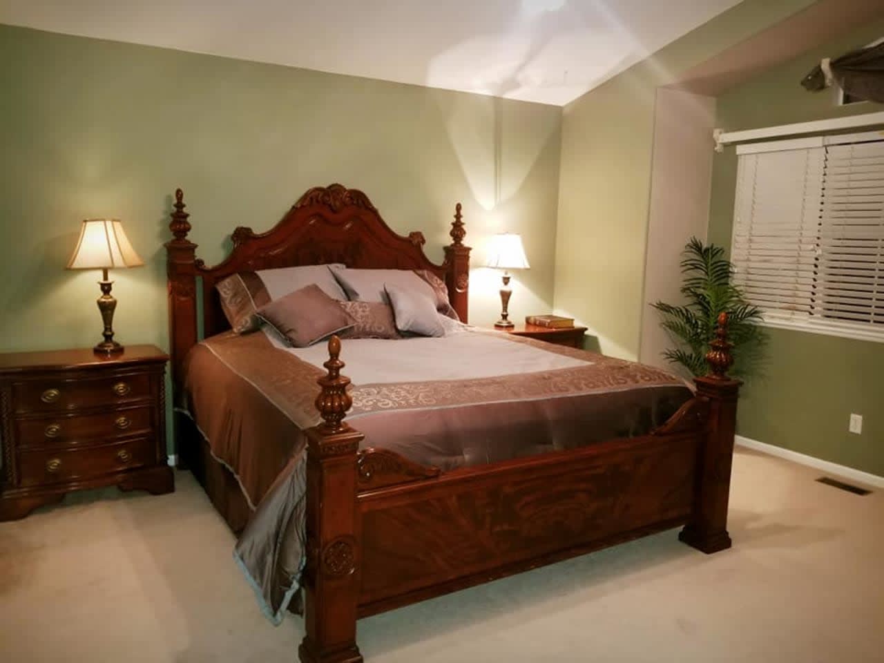 Profile photo 7 of 12