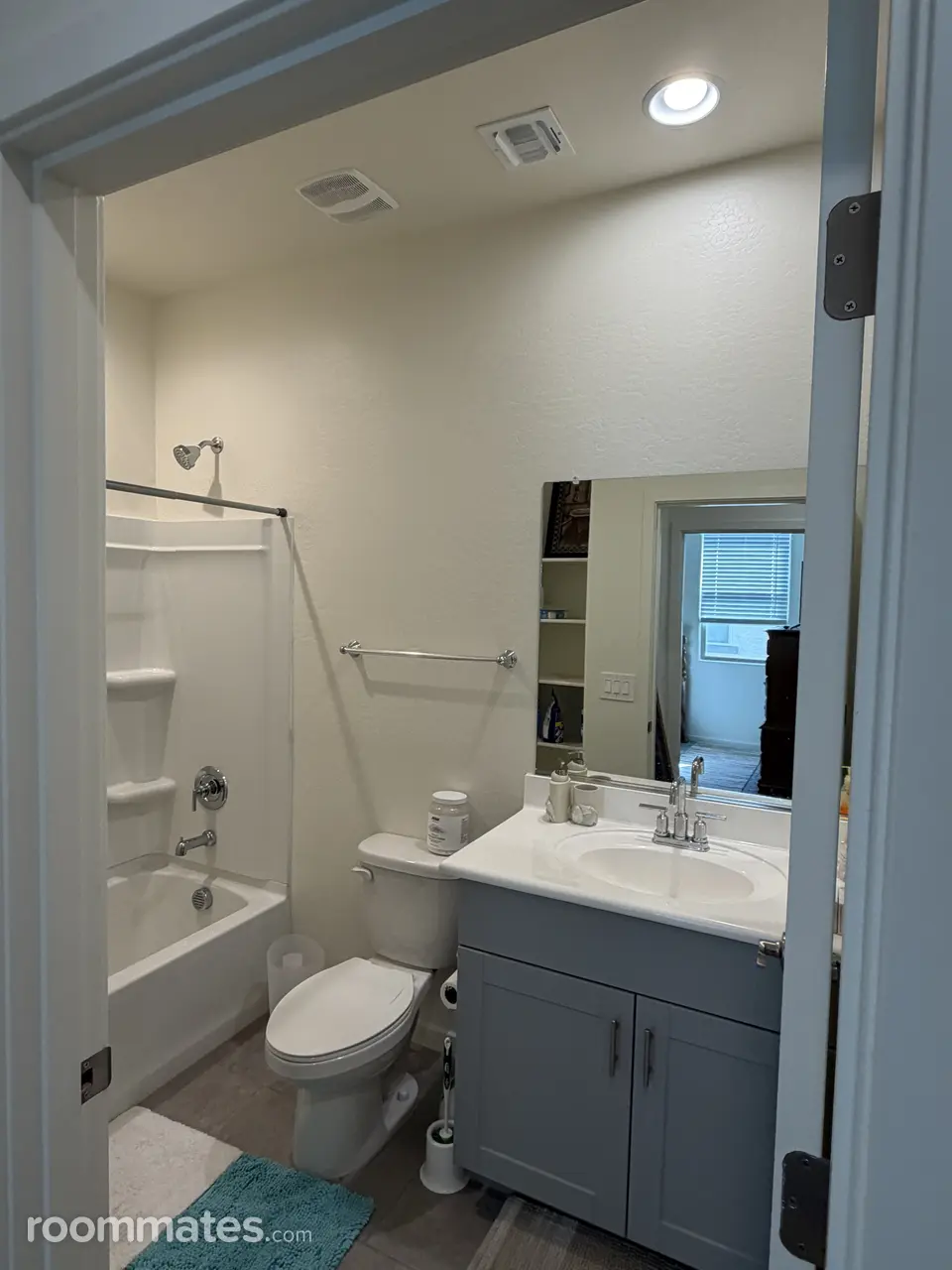 Profile photo 3 of 6