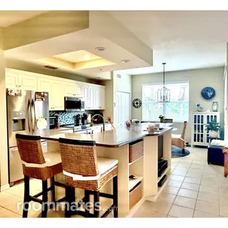 Room for rent in Sarasota, FL $900, condo