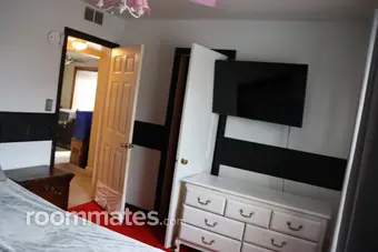 Room for rent in Silver Spring, MD $800, house