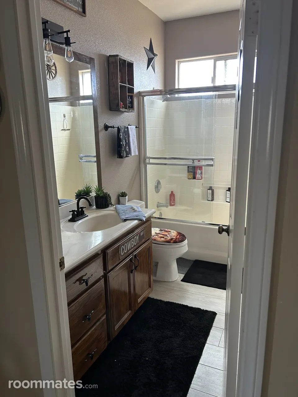 Profile photo 5 of 7