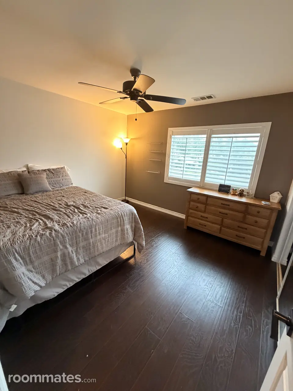 Profile photo 6 of 18