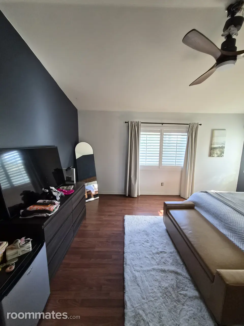 Profile photo 3 of 18