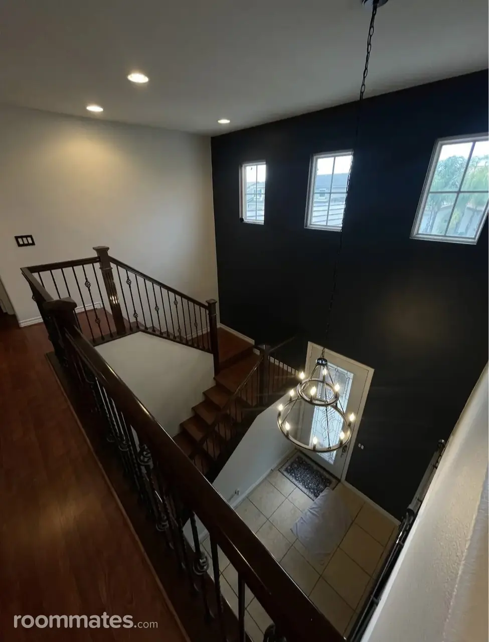 Profile photo 3 of 17