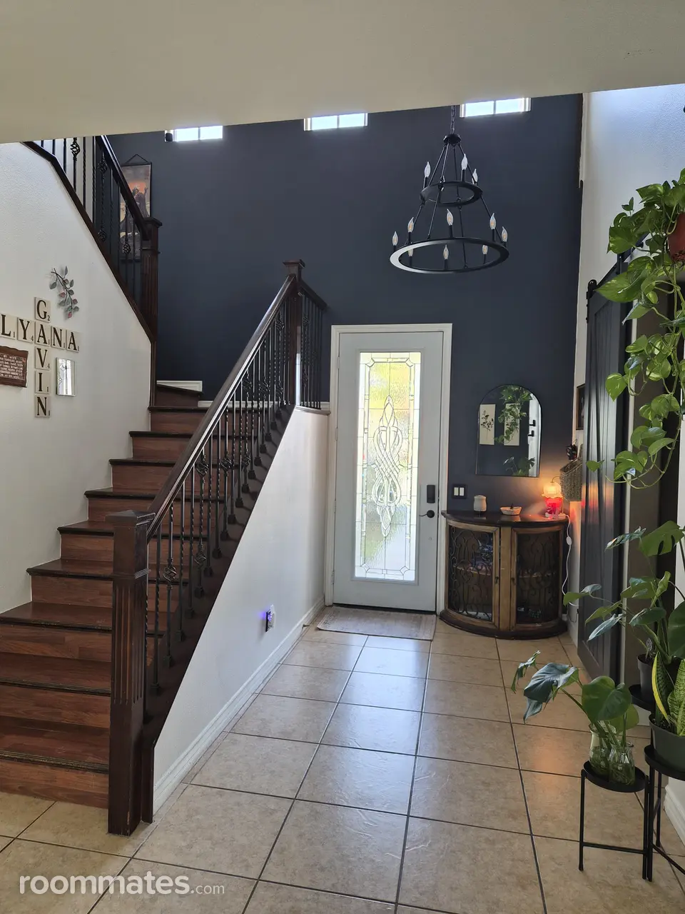 Profile photo 9 of 17