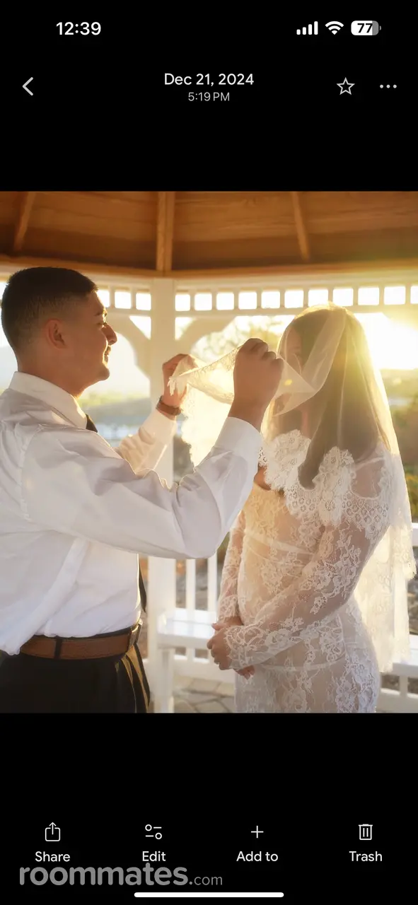 Profile photo 17 of 18