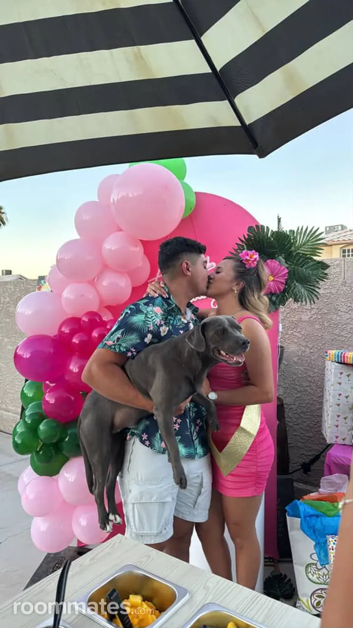 Profile photo 11 of 18