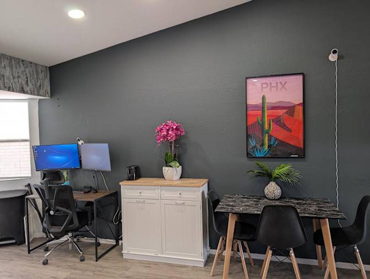 Profile photo 9 of 11