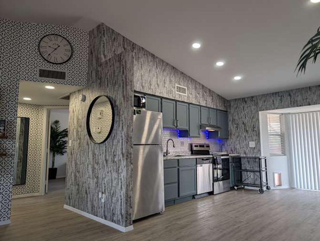 Profile photo 8 of 11