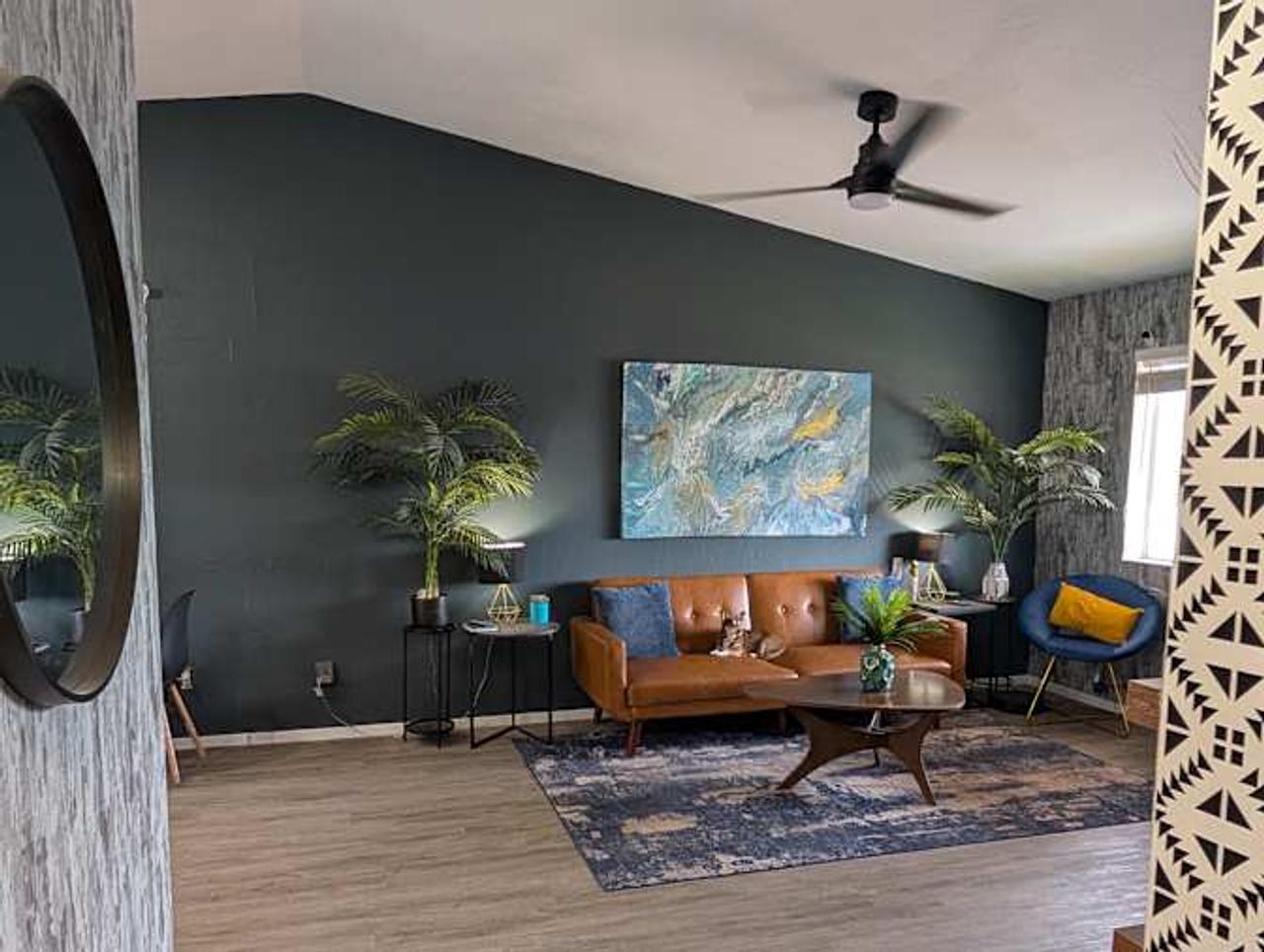 Profile photo 1 of 11