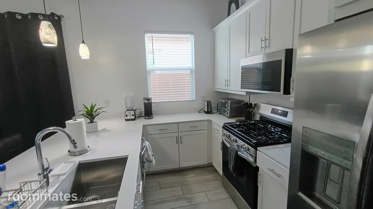 Profile photo 6 of 11