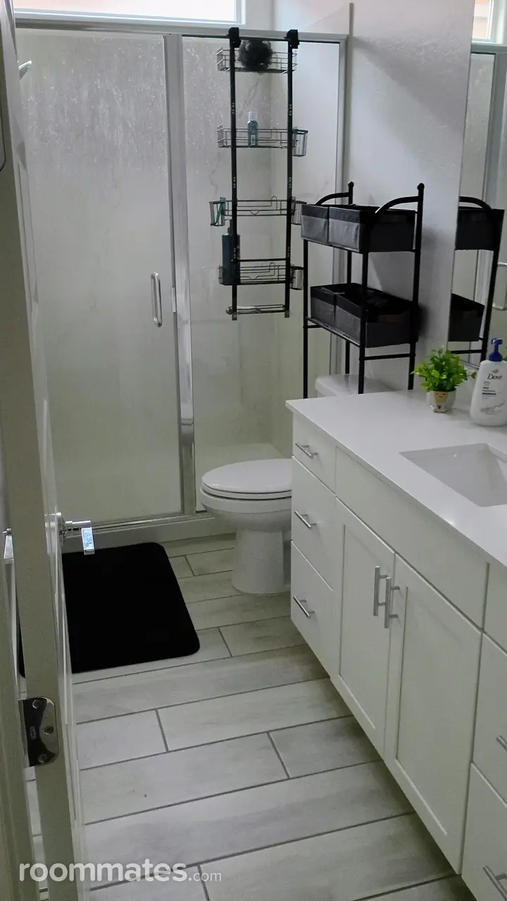 Profile photo 1 of 11