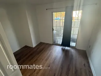 Room for rent in Woodbridge, VA $850, condo