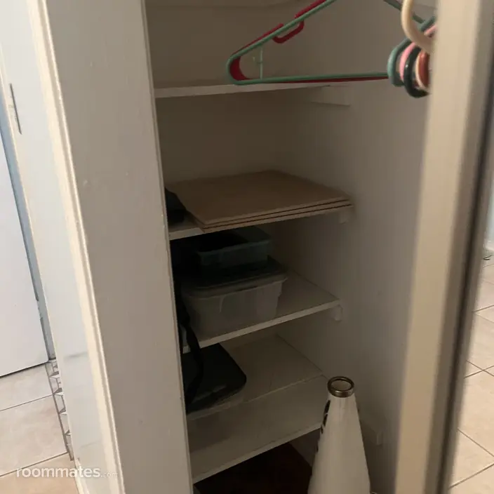 Room for rent in Tampa, FL $1000, house