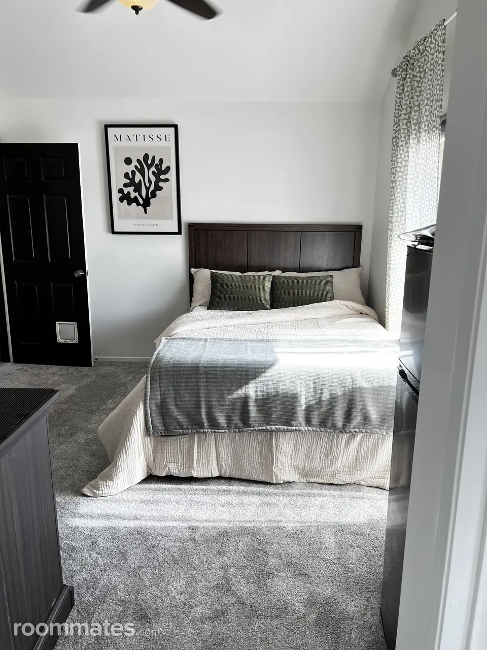 Profile photo 1 of 11