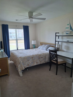 Room for rent in Wilmington, North Carolina $985, condo
