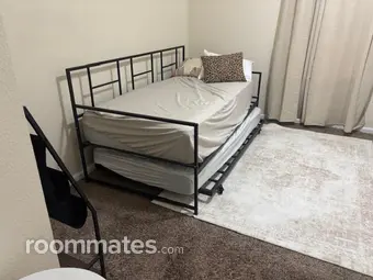 Room for rent in Green Cove Springs, FL $800, house