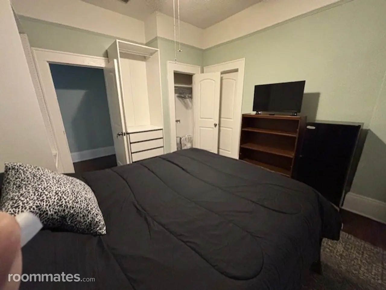 Profile photo 1 of 8