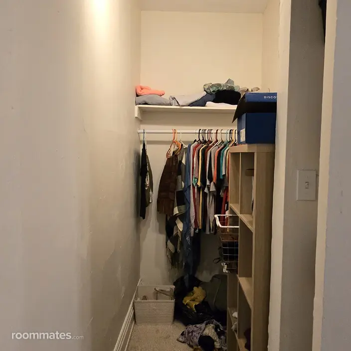Room for rent in Norwood, OH $998, house