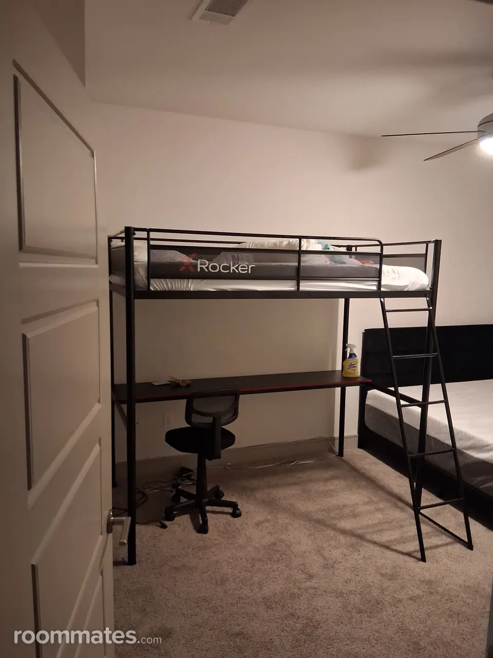 Profile photo 3 of 9