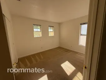 Room for rent in Sacramento, CA $800, house